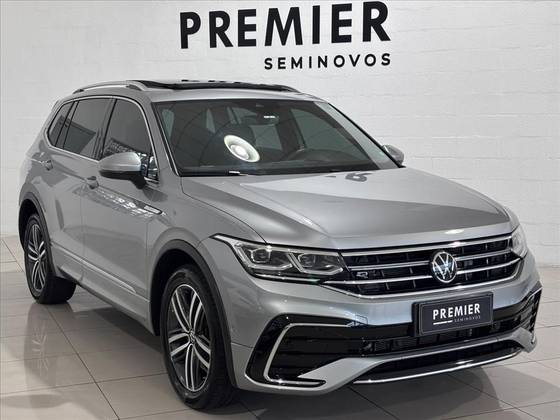 VOLKSWAGEN TIGUAN 2.0 300 TSI GASOLINA ALLSPACE R-LINE AUTOMÁTICO VOLKSWAGEN TIGUAN 2.0 300 TSI GASOLINA ALLSPACE R-LINE AUTOMÁTICO